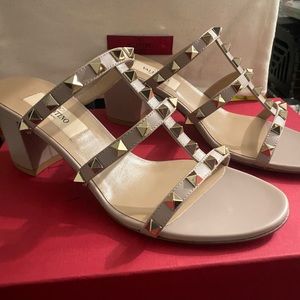 Valentino Garavani slide